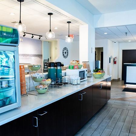 Quality Inn Palm Beach International Airport غرب شاطئ بالم المظهر الخارجي الصورة